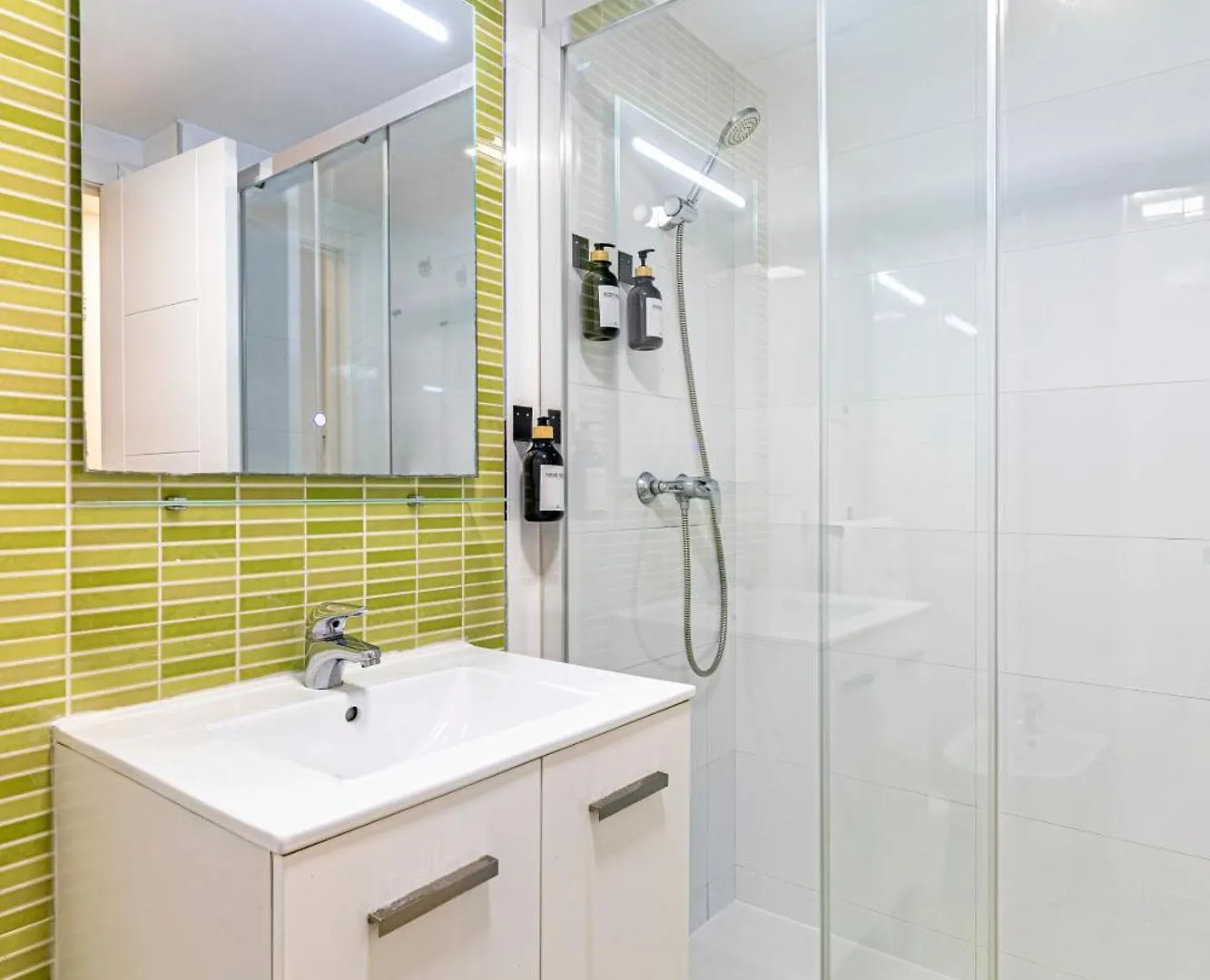 Solis Mare Apartments - Pedregalejo Beach Malaga Spain